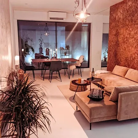 Lovely With A Big Terrace In The Heart Of