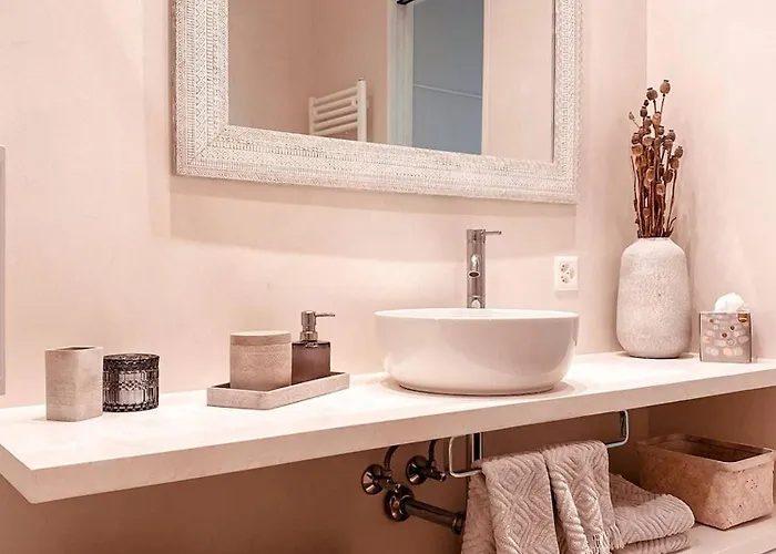 Lovely With A Big Terrace In The Heart Of لوغانو