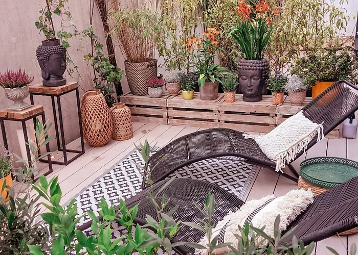 Lovely With A Big Terrace In The Heart Of